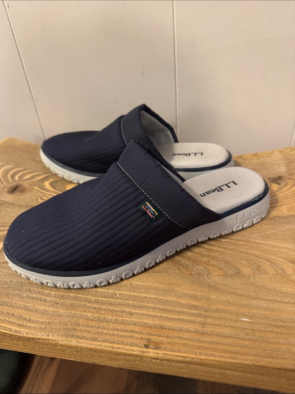 L.L. Bean Women’s Navy Airlight Slip-On Clog-Style Mule Size 8 Medium